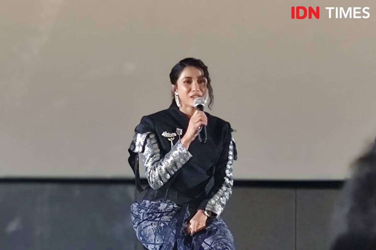 Pertama kali perankan sosok ibu, Aghniny Haque bangun karakter dari Indonesia.jpg