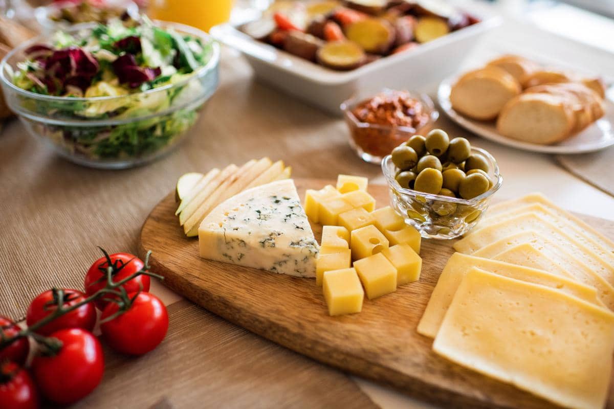 5 Bahan Cheese Platter Low Budget Ala Anak Kos, Yuk Coba!