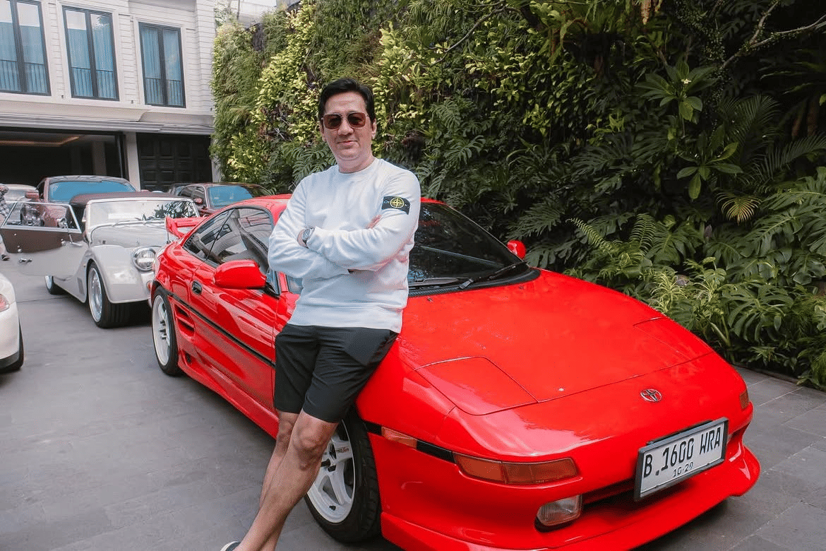 14 Koleksi Mobil Andre Taulany, Klasik hingga Off-Road