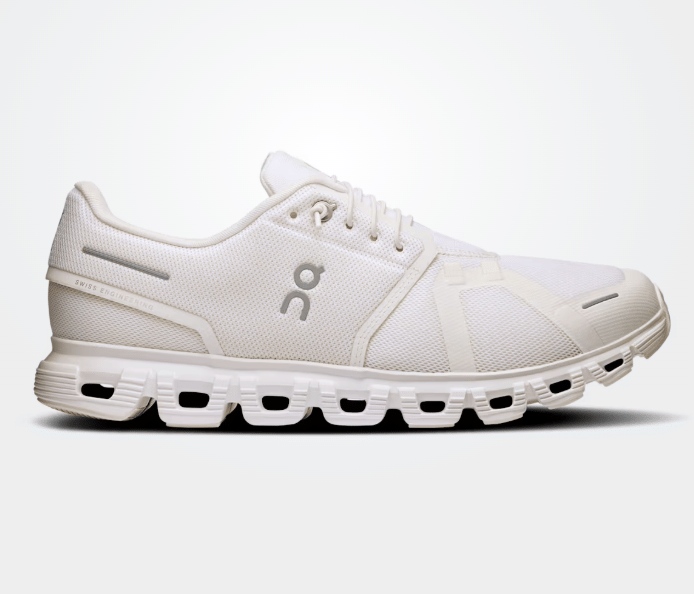 sepatu on cloud untuk umroh