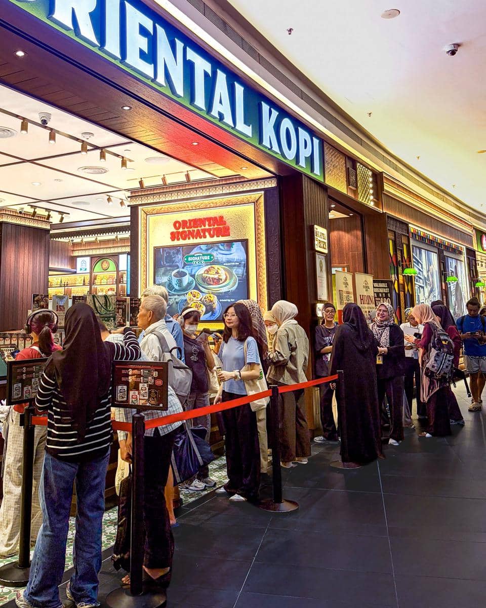 suasana salah satu cabang Oriental Kopi 