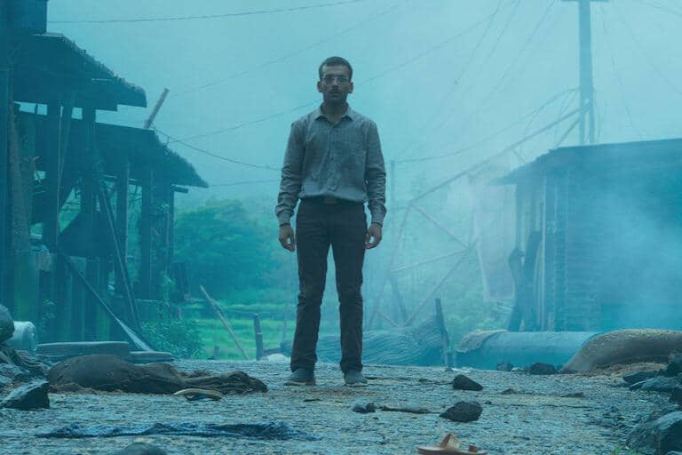 adegan dalam film Ghost Stories