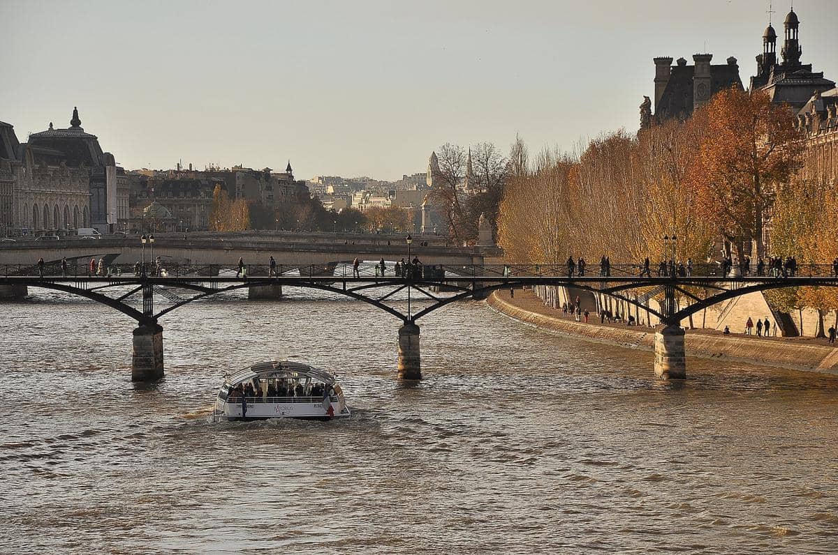 ilustrasi Pont des Arts
