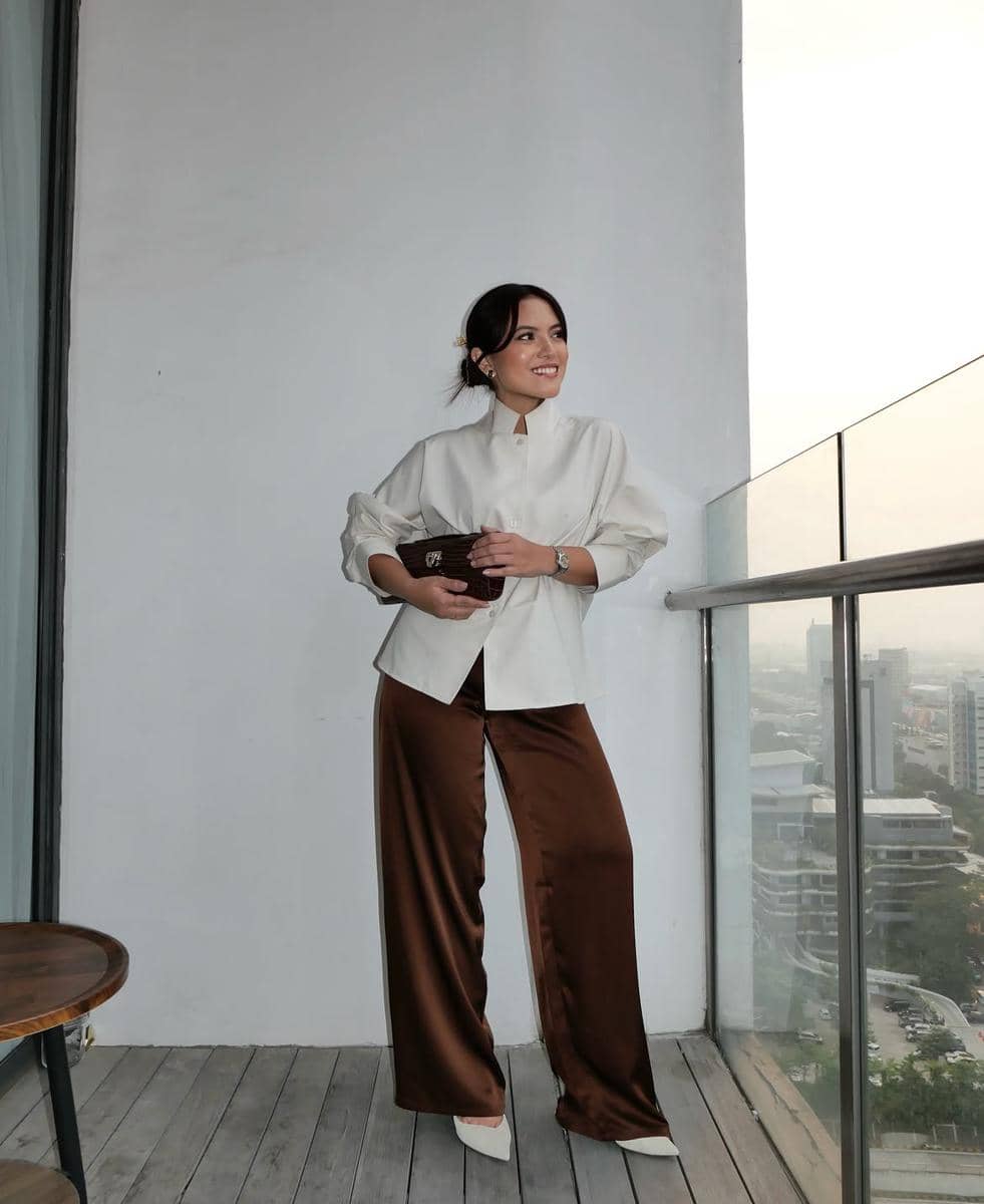 referensi outfit ke kantor ala Marsha Aruan