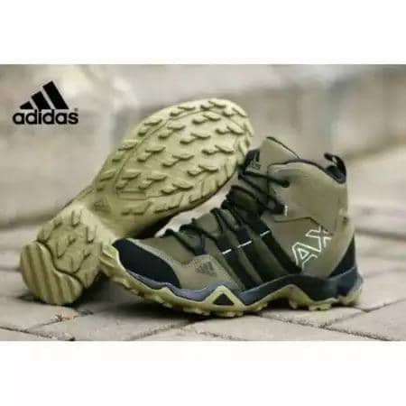 Sepatu Volley Professional Thunderbold MD