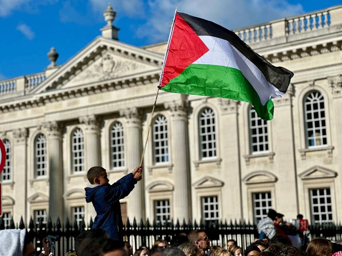Artis yang bungkam soal konflik Israel-Palestina