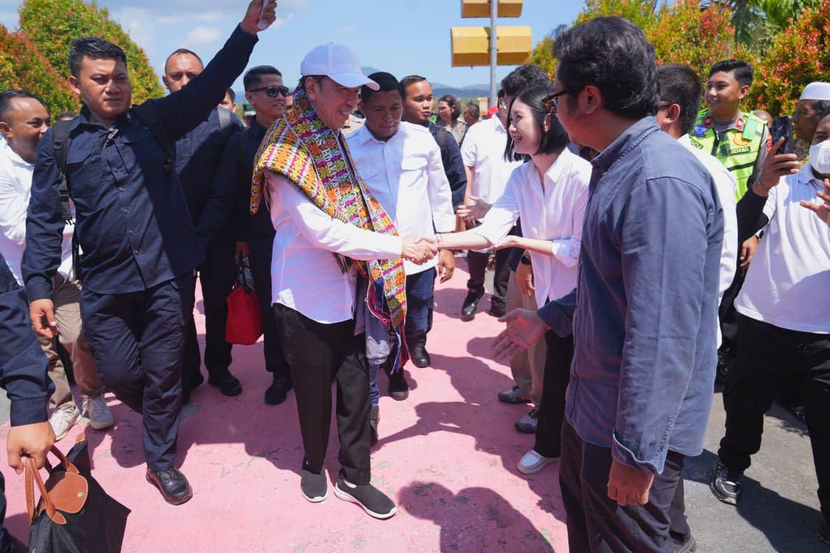Jokowi ke NTT, Kunjungi Warga Terdampak Gempa-Korban Penembakan KKB Papua