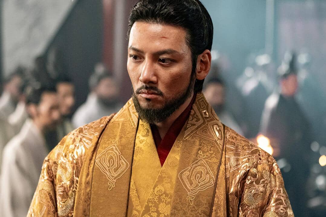 Cuplikan adegan drama Korea Queen Woo dari TVING, disertai elemen visual promosi untuk serial tersebut.