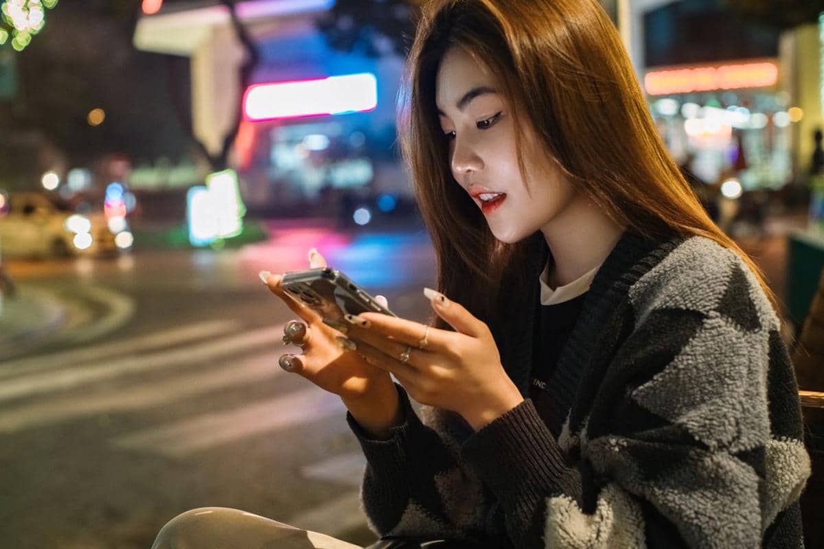 Kenapa Capek Scroll Berita? Ini Alasan Doomscrolling Bikin Lelah Mental