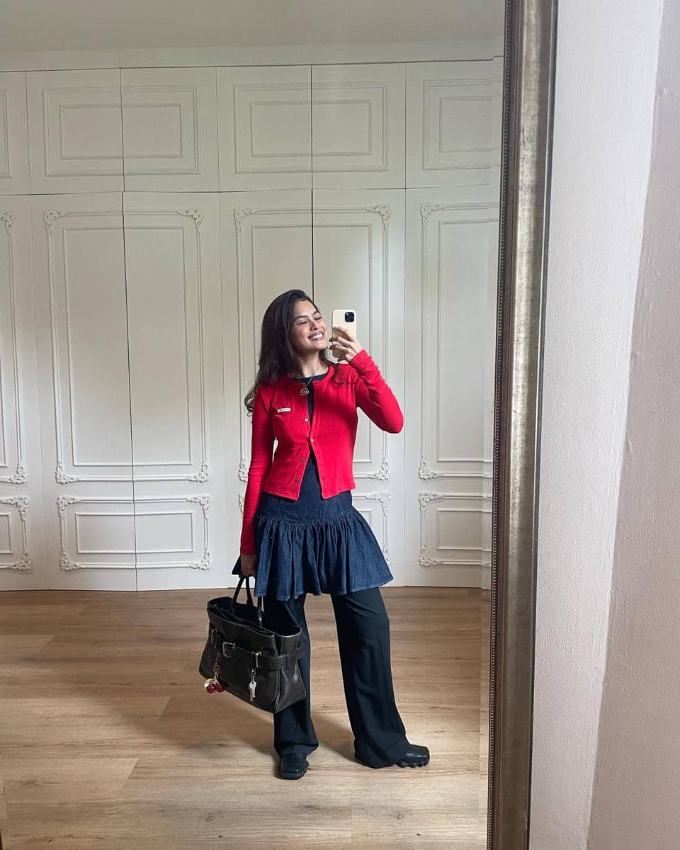 Potret Eva Celia yang dibagikan melalui akun Instagram @evacelia sebagai bagian dari unggahan media sosialnya.