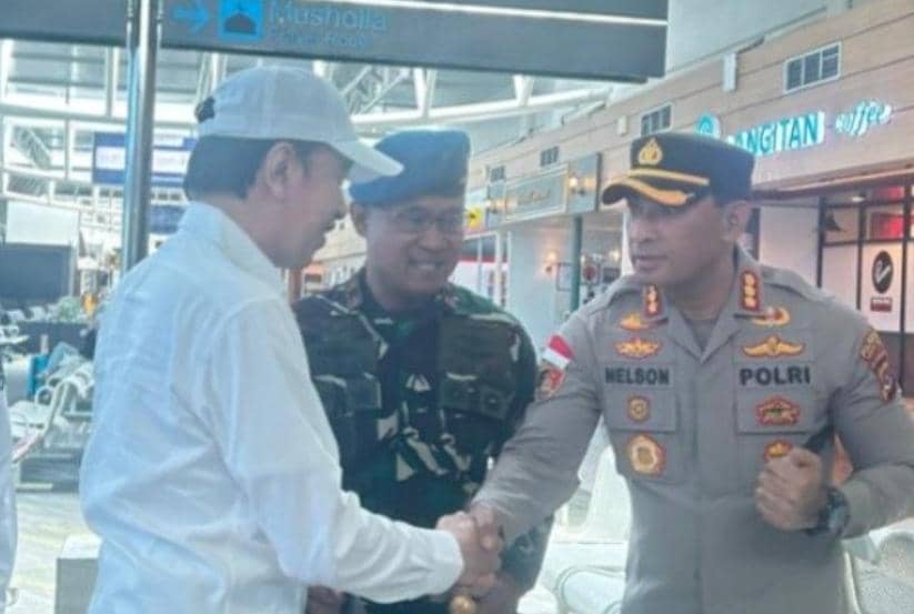 Presiden Jokowi transit di Kupang sebelum melanjutkan perjalanan untuk meninjau dampak gempa di Flores.