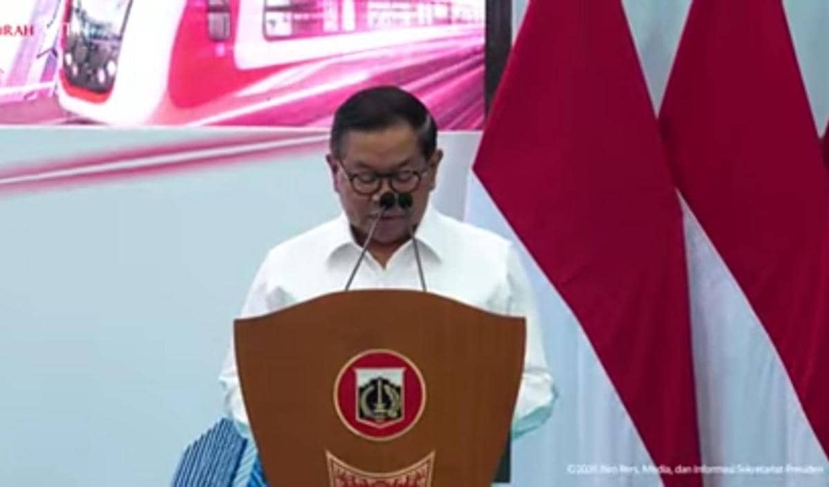 Pantun Pramono ke Prabowo: LRT Diresmikan Presidenku, Senangnya Hatiku