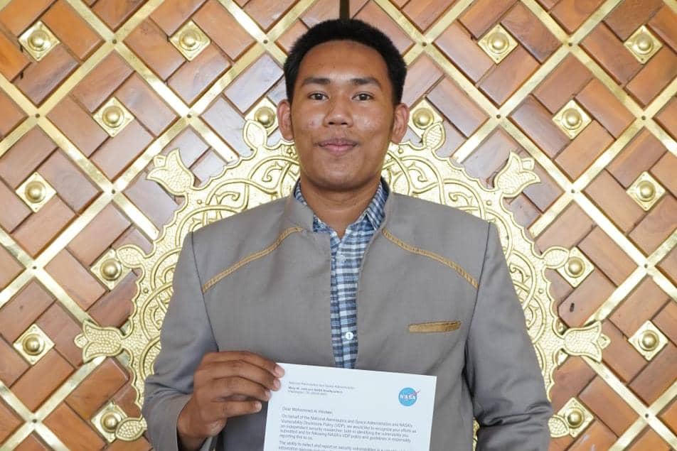 Muhammad Al Hindawi, santri kelas 12 Pondok Pesantren Al Imam Ashim Makassar, menemukan celah keamanan pada sistem milik Badan Penerbangan d
