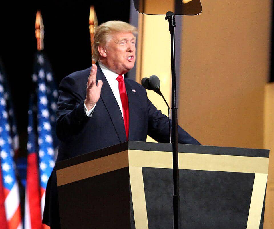 Kenapa Presiden Trump Ingin Suku Bunga AS Turun hingga 1 Persen?