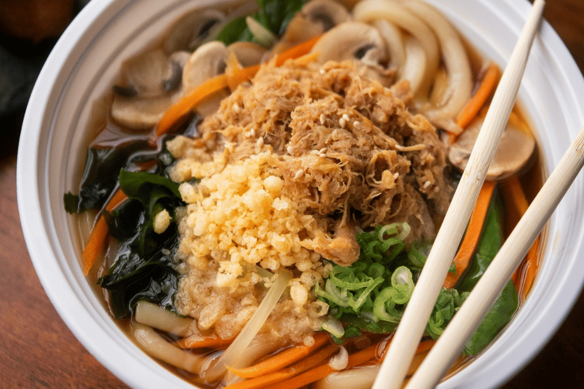Resep Shippoku Udon, Udon Kuah Gurih dengan Daging Babi dan Sayuran