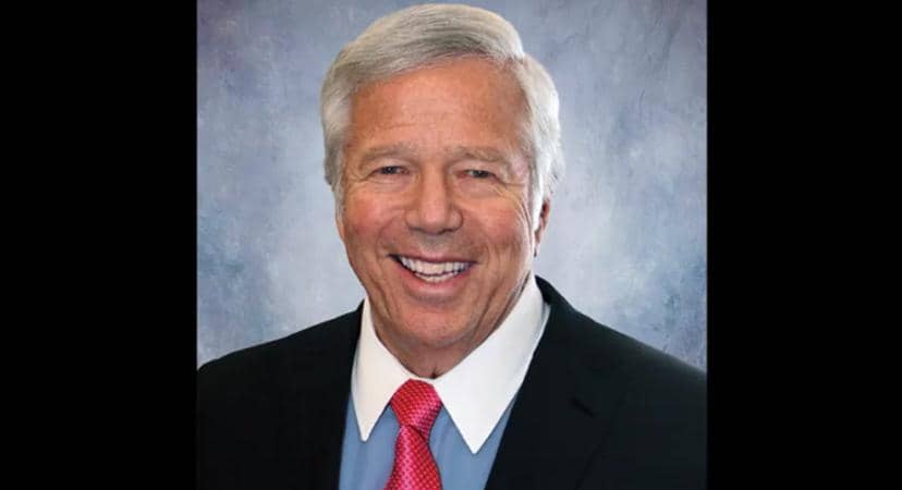 Siapa Robert Kraft, Bos Gillette Stadium Terseret Polemik Macklemore