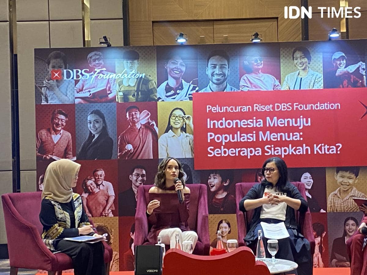 Cinta Laura Kiehl menjelaskan pentingnya anak muda aktif mencari kesempatan untuk berkembang dalam sebuah acara.