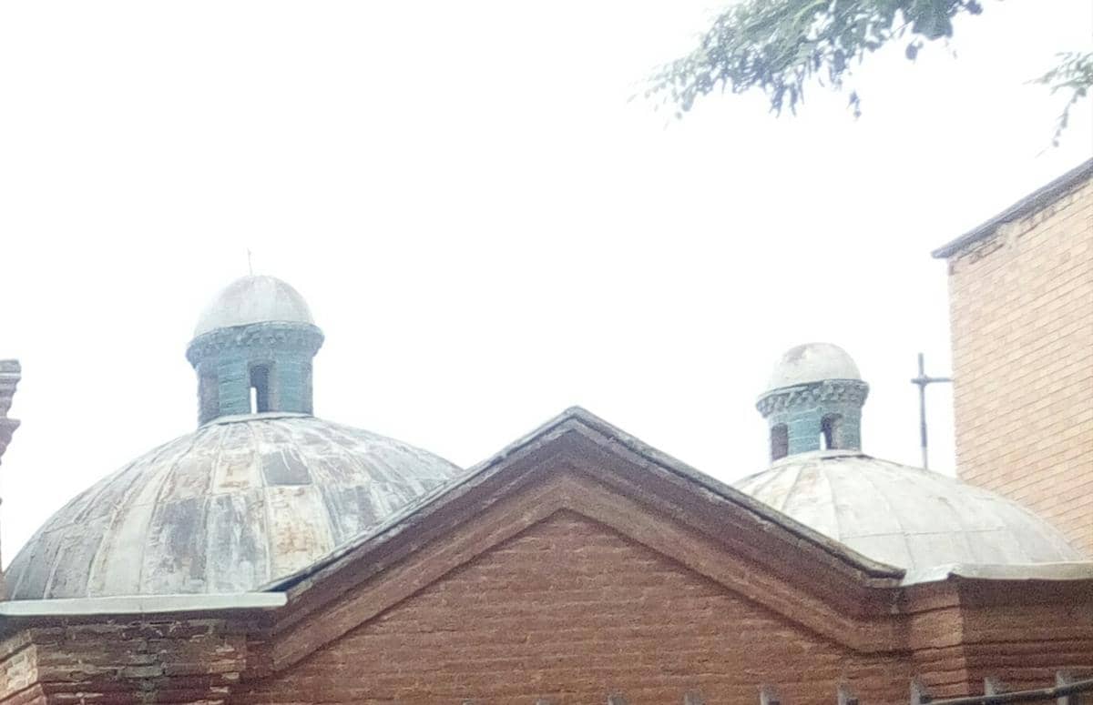 Pemandangan atap Gereja Cantor dari dekat.