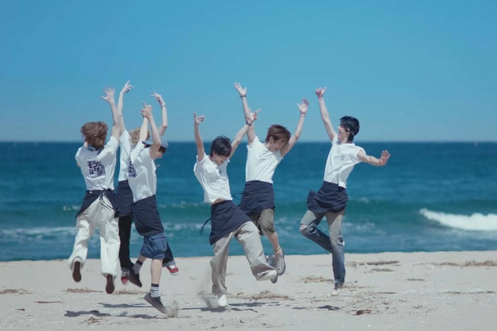 cuplikan MV "SODA SODA" milik TWS