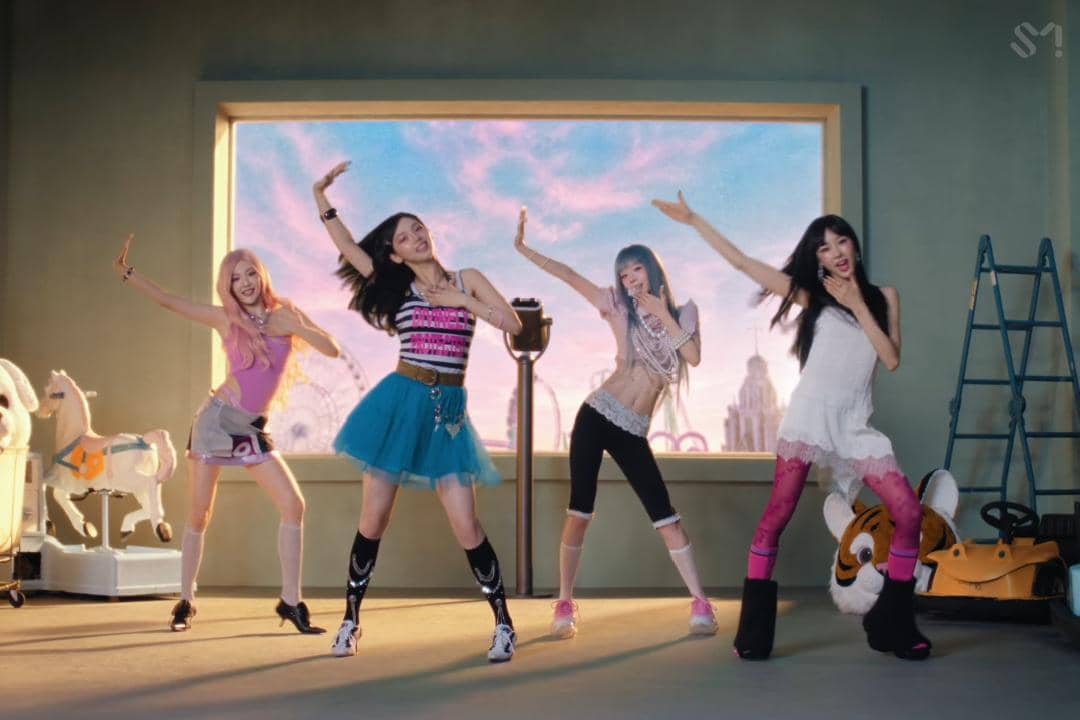 cuplikan MV "KISS N TELL" milik aespa