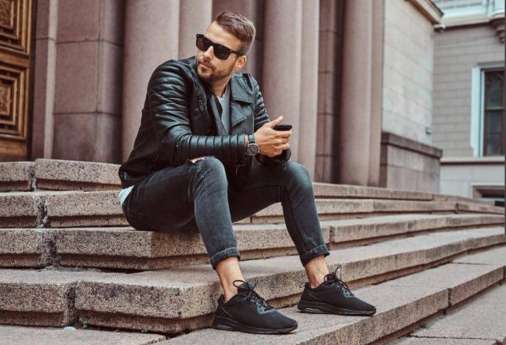 5 Sepatu Ini Bikin Pria Tampil Makin Stylish, Wajib Punya!