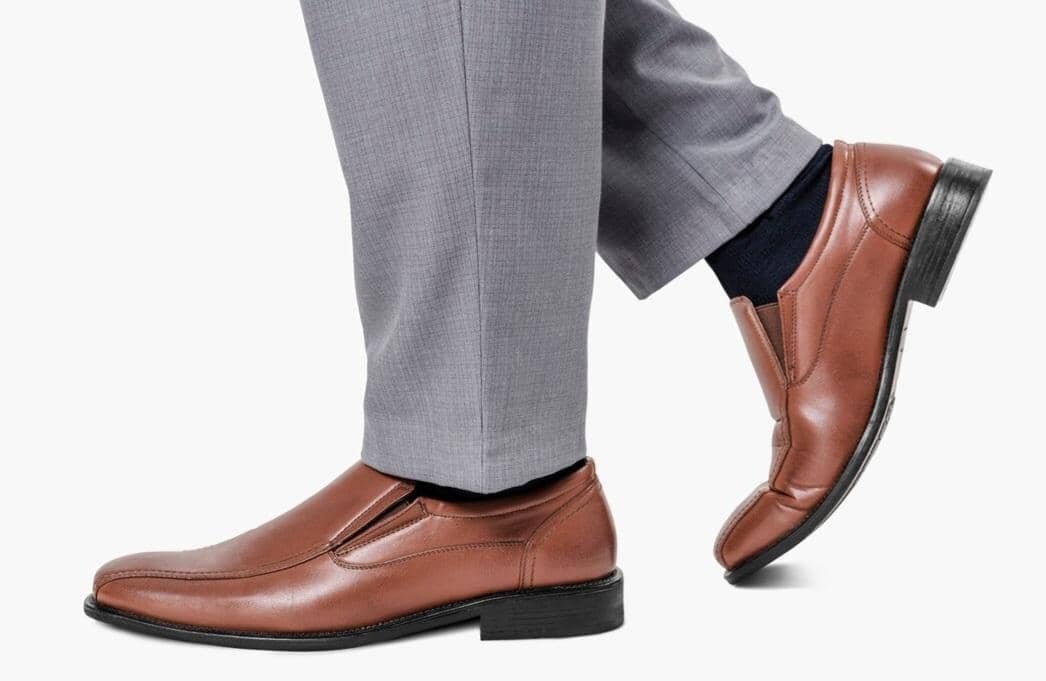 sepatu formal kulit (magnific.com/rawpixel.com)