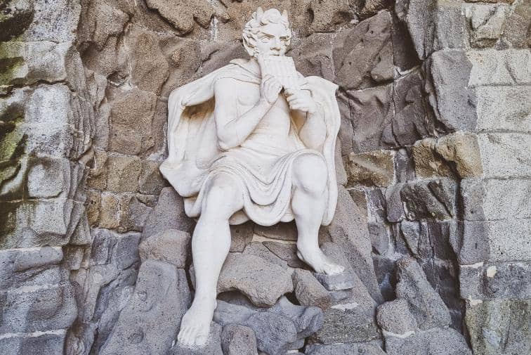 potret patung mitologi Yunani Pan