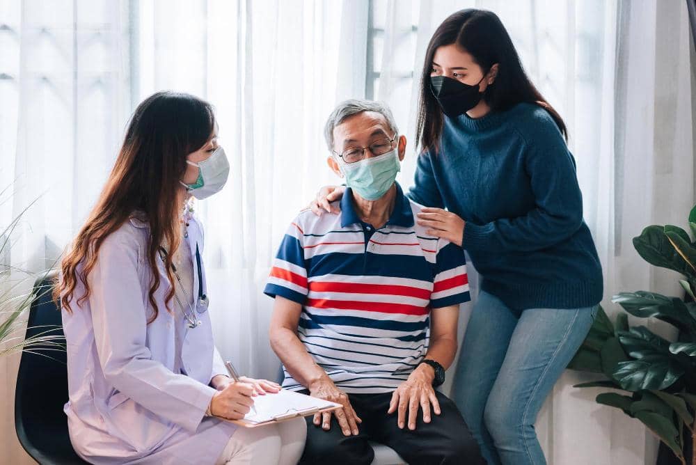 ilustrasi mengantar orangtua ke dokter