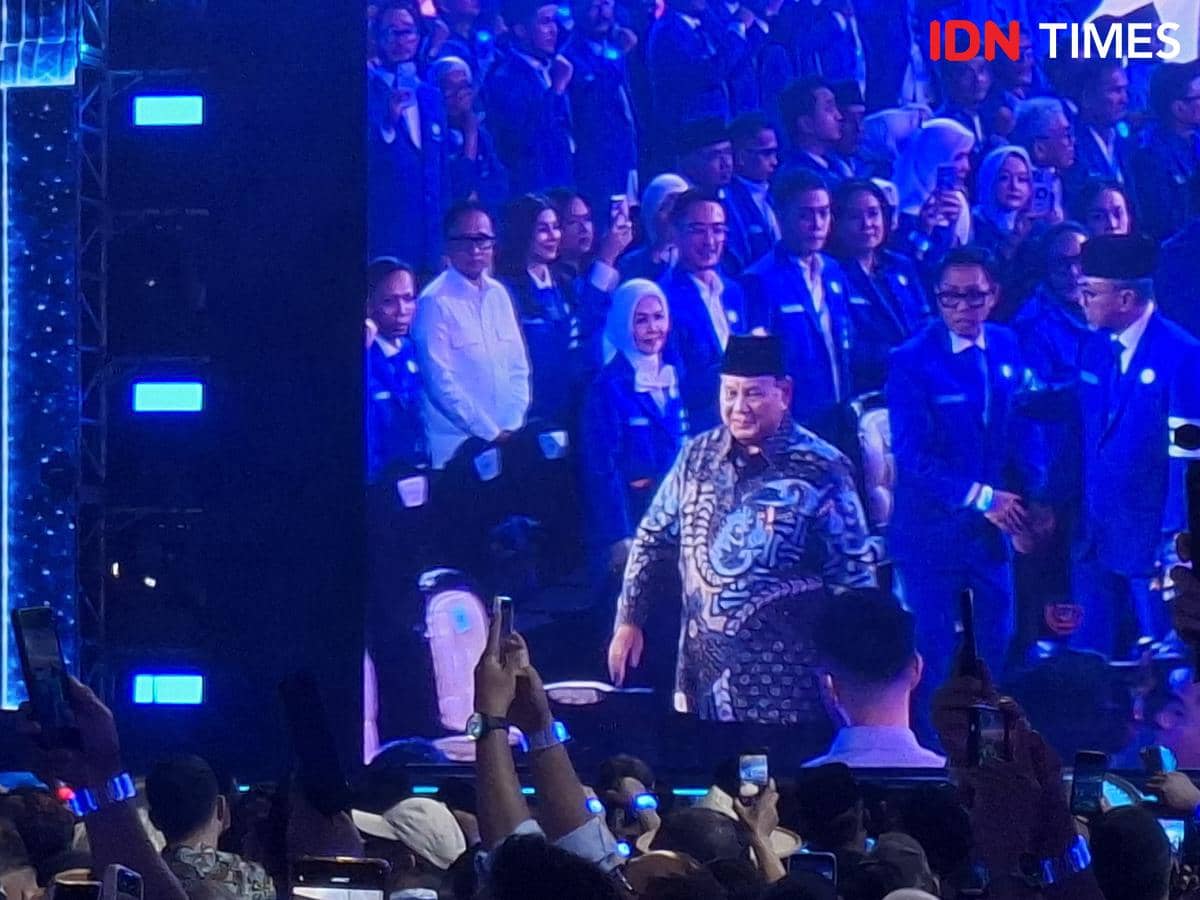 Kompak Berbaju Batik, Prabowo-Gibran Hadiri HUT PAN