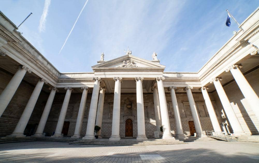 gedung parlemen di Irlandia