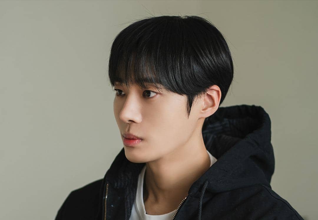 still cut drama Korea Between Steps