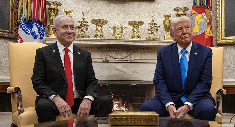 Iran: Selat Hormuz Tak Akan Dibuka Sebelum Trump-Netanyahu Lengser