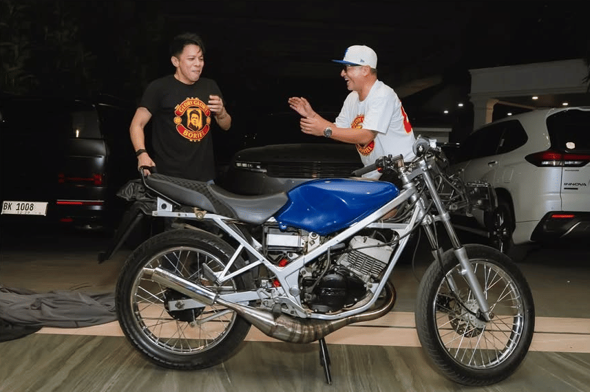 koleksi motor ariel noah