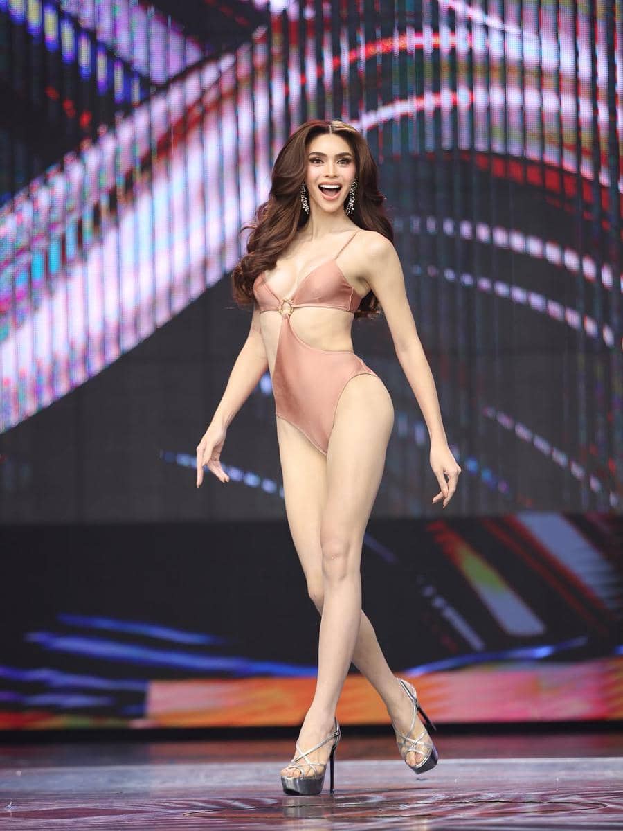 Potret Finalis Miss International Queen 2026 di Preliminary Swimsuit