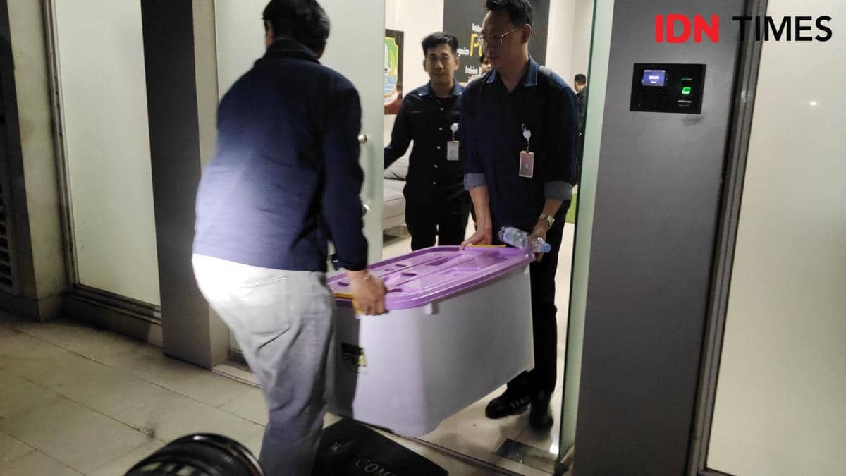 8 Jam Geledah Kantor Migas Bekasi, Kejagung Bawa 3 Boks Berkas