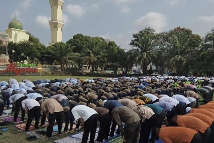 Warga Magetan Gelar Salat Istisqa, Minta Besok Turun Hujan