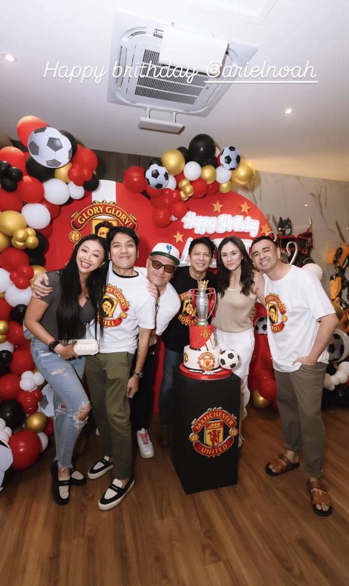 momen Wulan Guritno beri kejutan di acara ultah Ariel NOAH