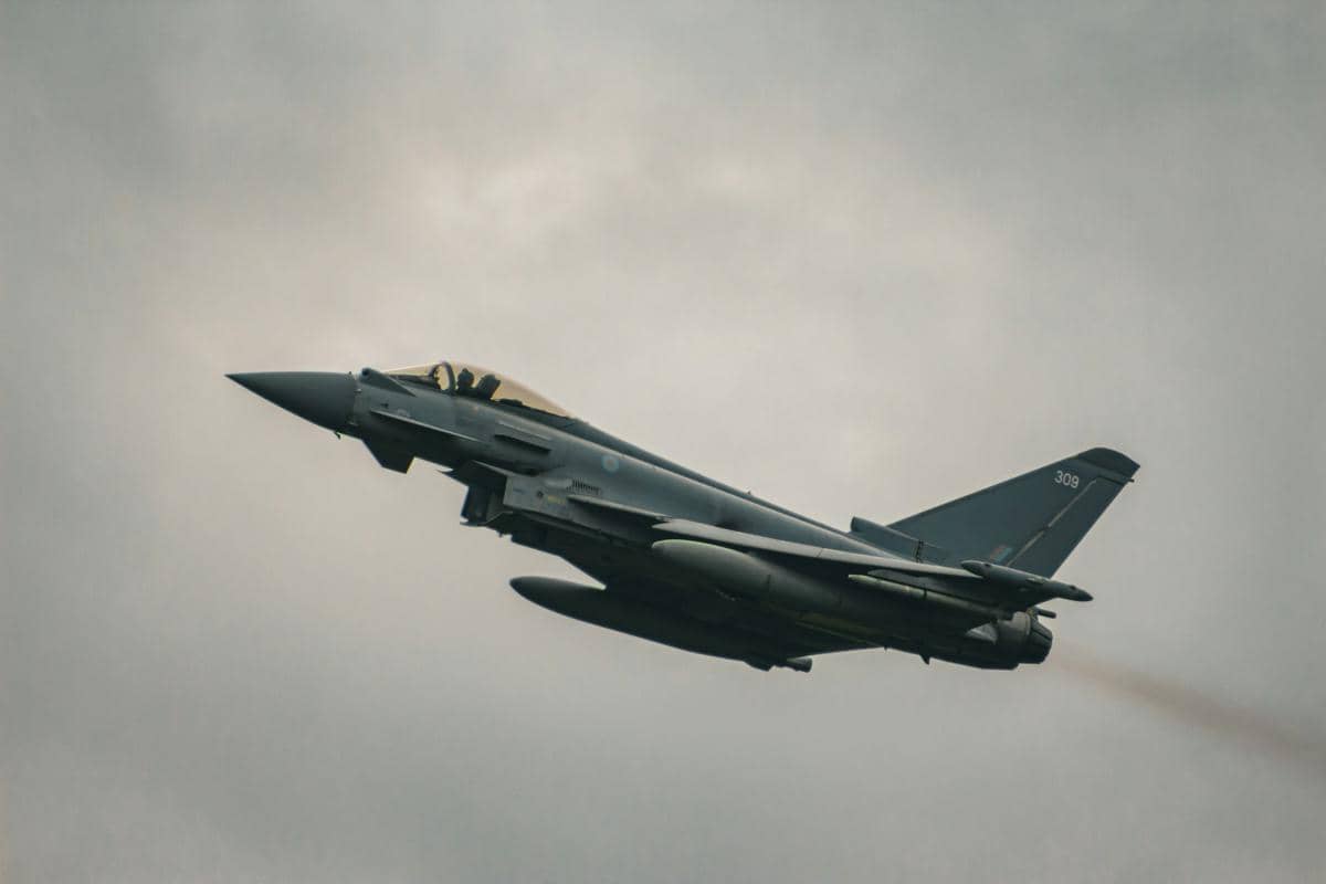 ilustrasi pesawat Eurofighter