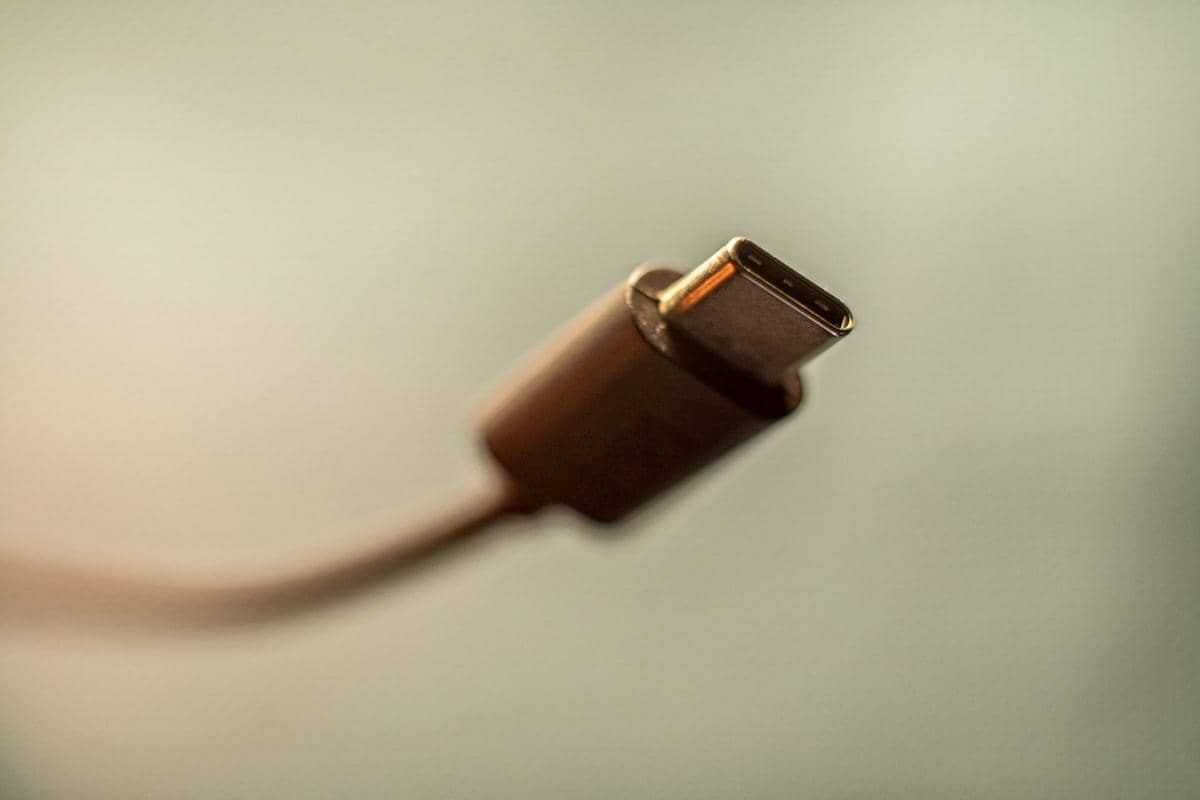 ilustrasi USB type C