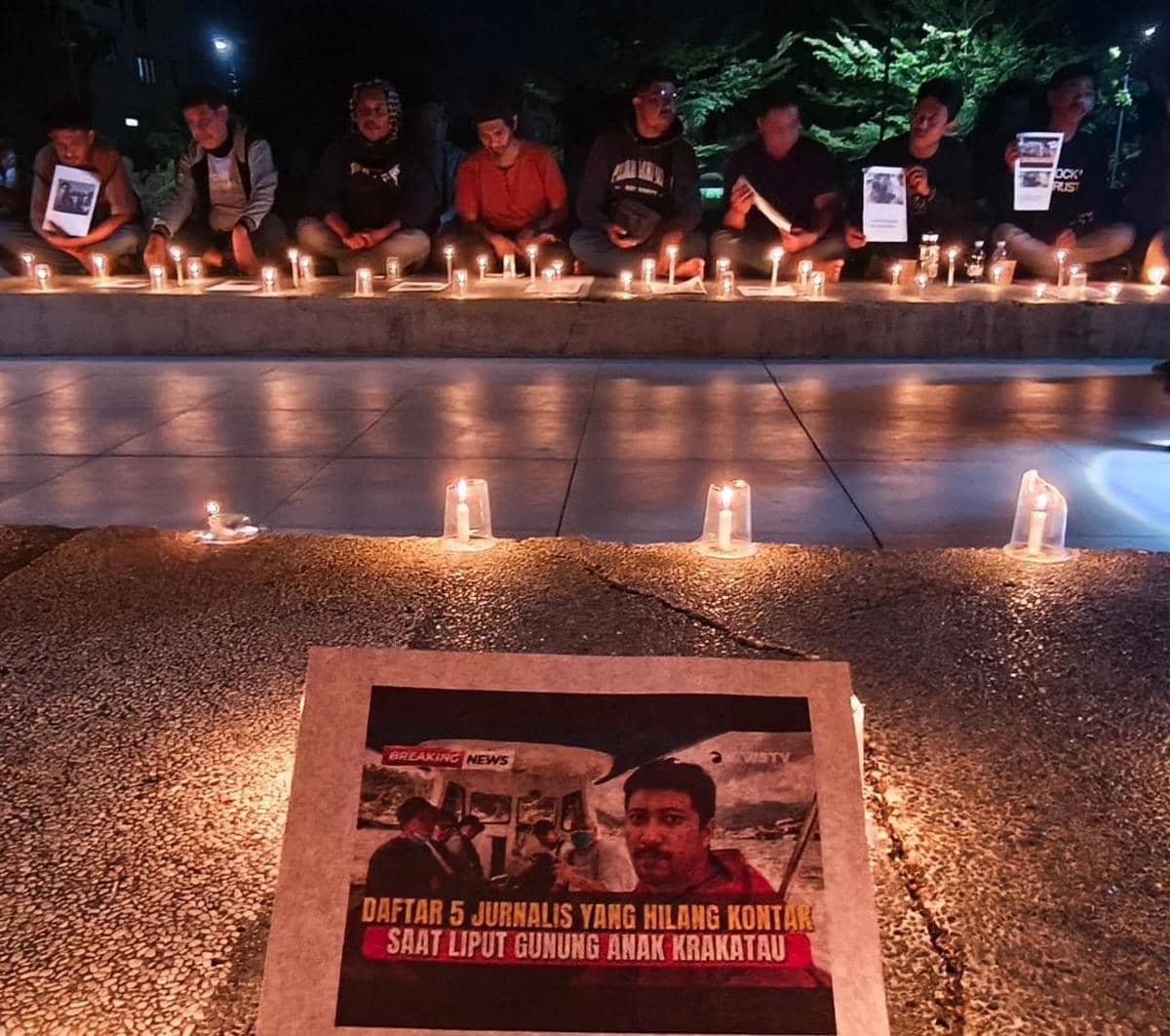 IJTI Sulselbar Gelar Doa untuk 5 Jurnalis yang Hilang di Krakatau