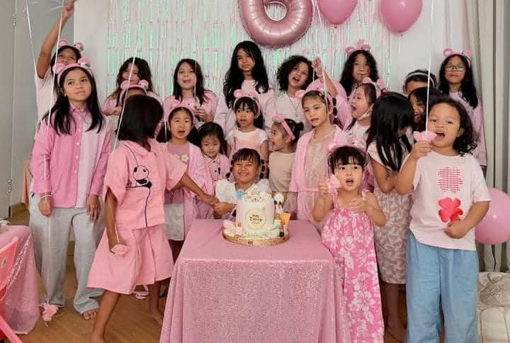 ulang tahun ke-6 Alana