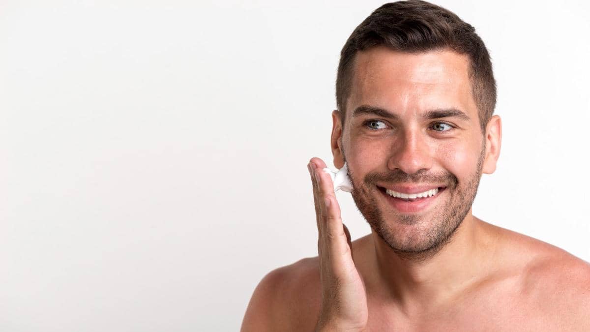 6 Rekomendasi Facial Wash untuk Kulit Berminyak dan Berjerawat