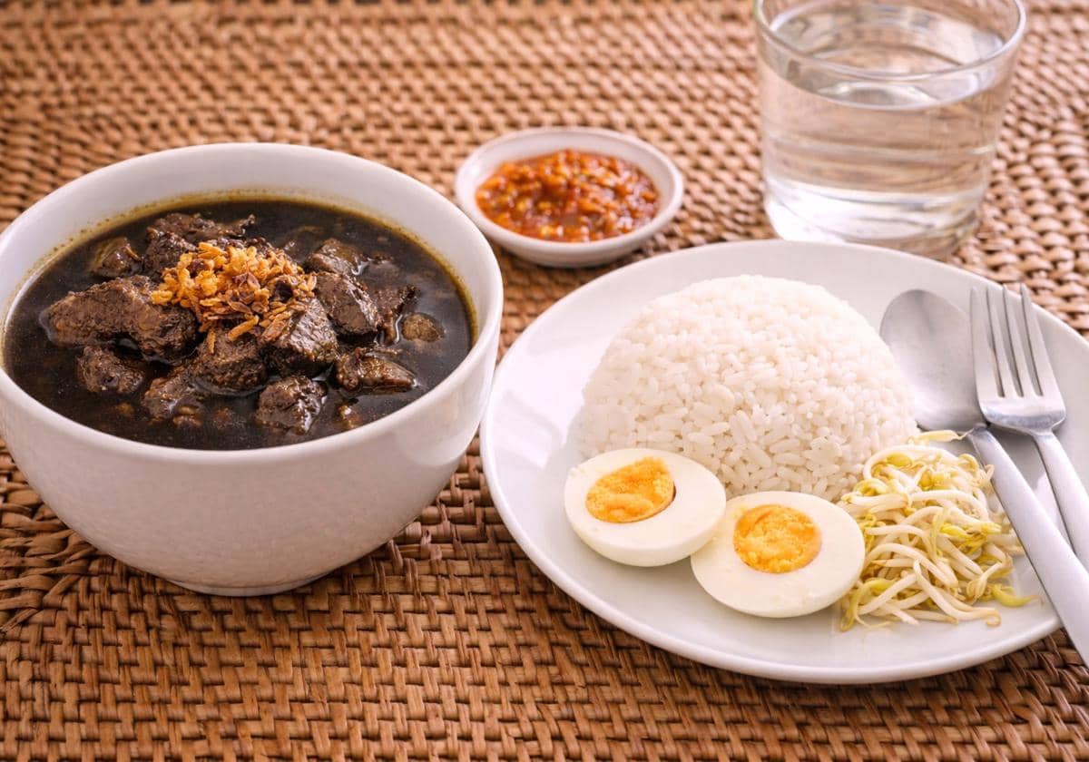 Bosan dengan Rawon Biasa? Coba 9 Variasi Unik yang Bikin Ketagihan