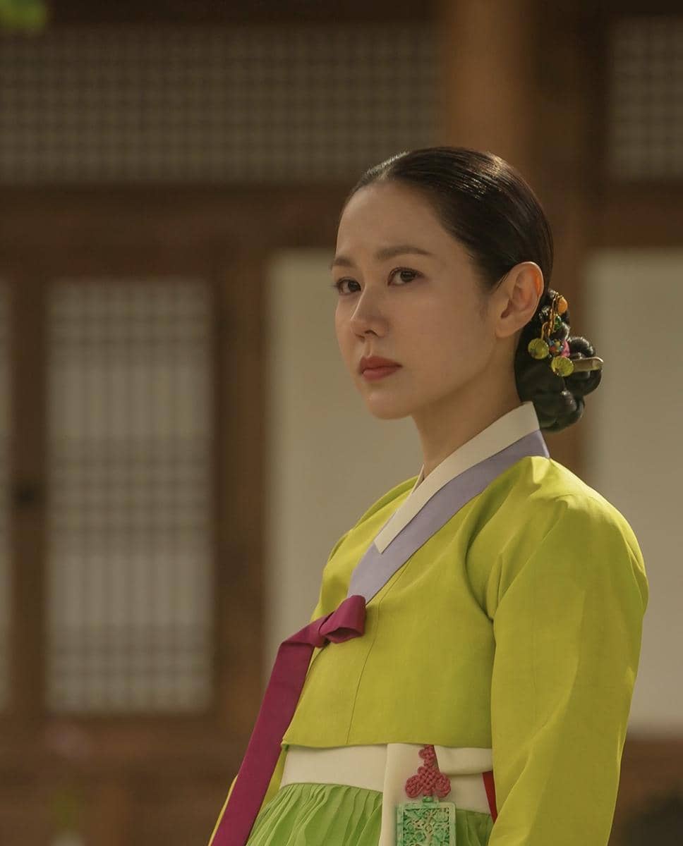 Son Ye Jin di The Scandal