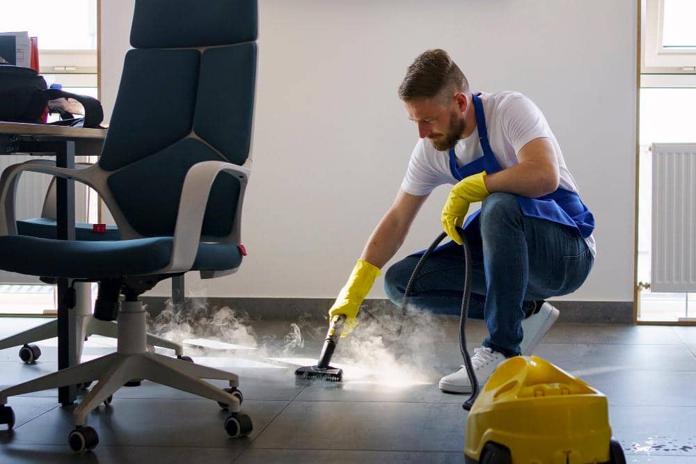 ilustrasi membersihkan lantai dengan steam cleaner