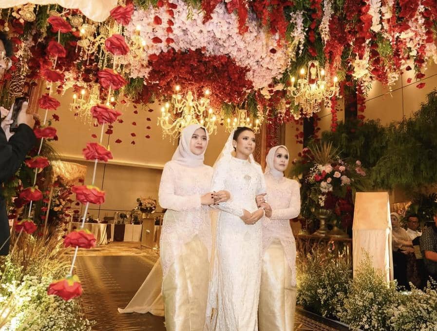 Akad nikah adik Billy Syahputra