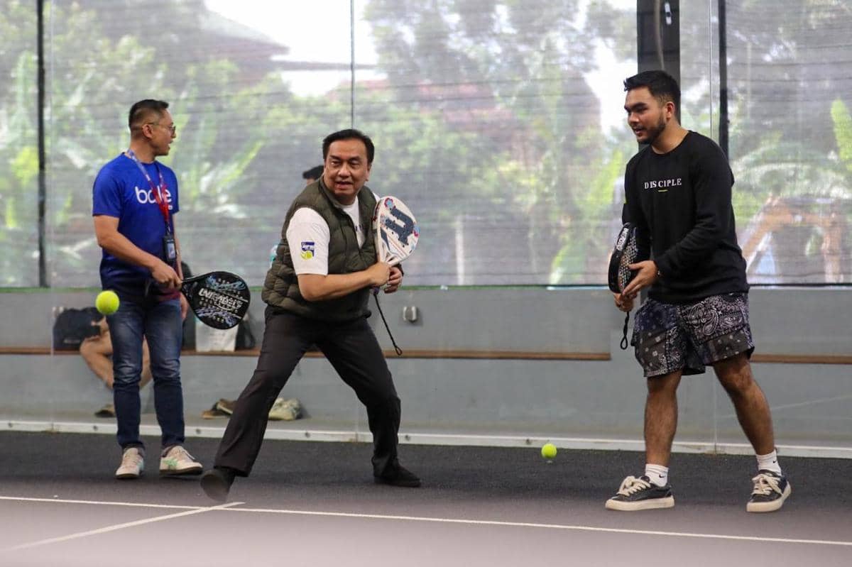 Effendi Simbolon membuka Turnamen Padel Series HUT ke-165 HKBP di Medan pada Sabtu, 19 September 2026.