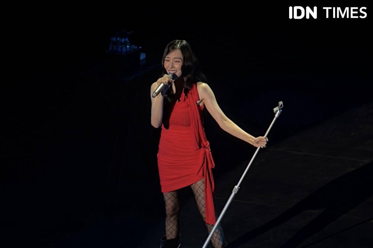 Momen Keseruan Konser Edge of Calm, Tiffany Young Sampai Overwhelmed