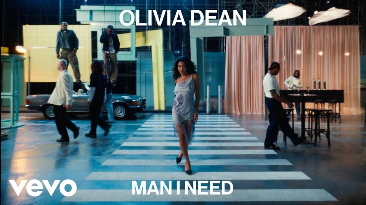 cuplikan video klip "Man I Need"