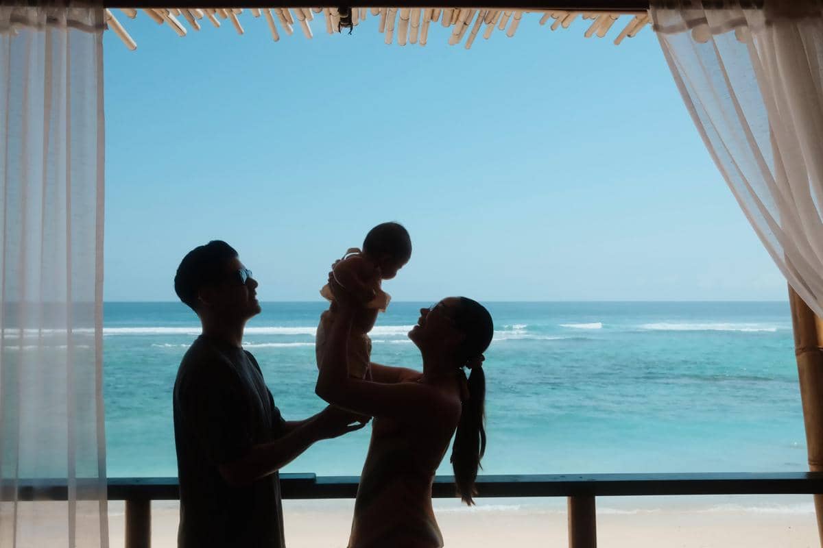 Keluarga Al Ghazali-Alyssa liburan di Bali